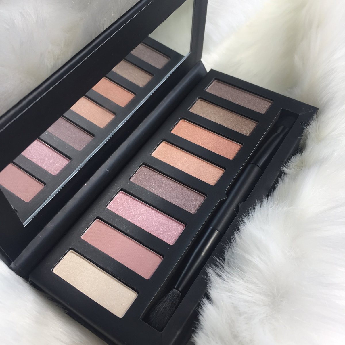 mememecosmetics's tweet photo. Save 20% off our Ultimate Eye Palette, now only £12 for 8 gorgeous matte and shimmer shades!
Shop now: https://t.co/kQFFZbl3fo https://t.co/V80oaSB0bb