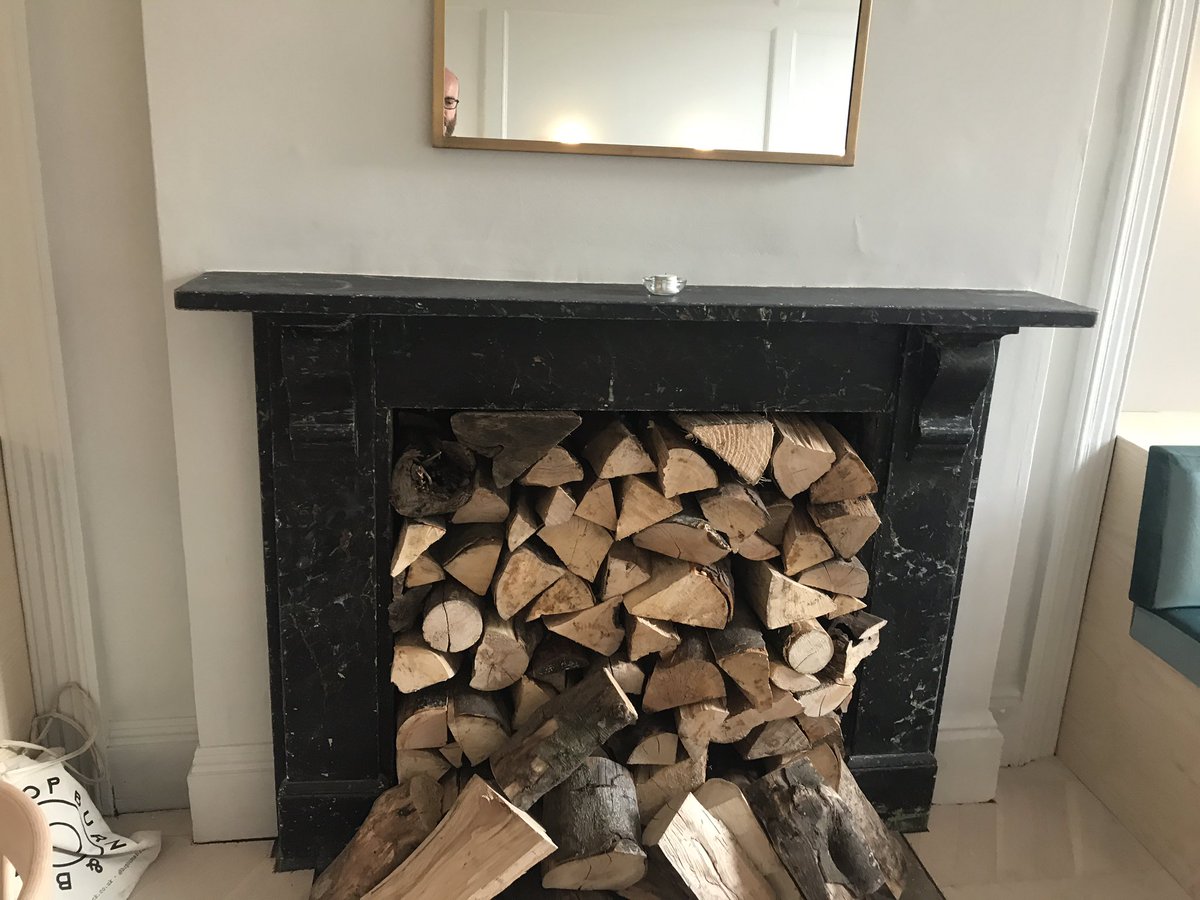 peckhampeculiar's tweet photo. Ooh, it's so nice @coalrooms https://t.co/nVgeToL5Jl