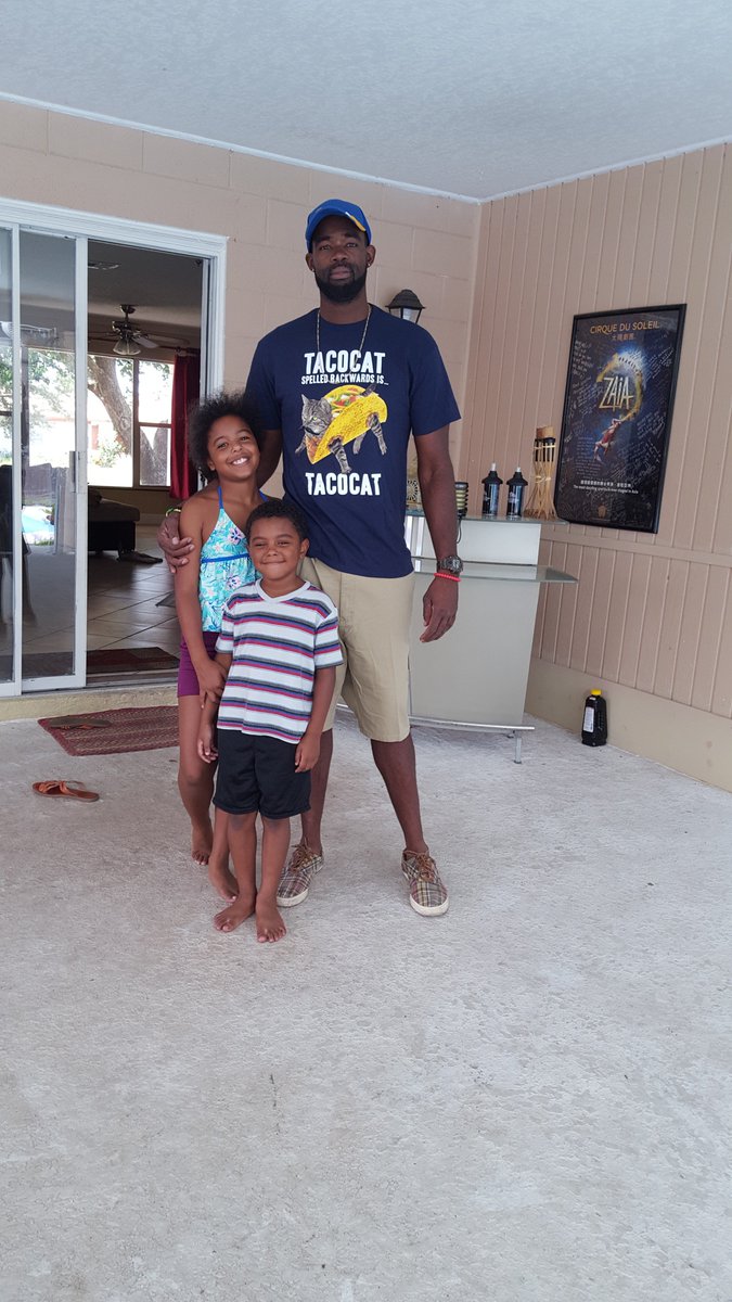 314Donnell407's tweet photo. Gang gang https://t.co/8d5cgHxd5e