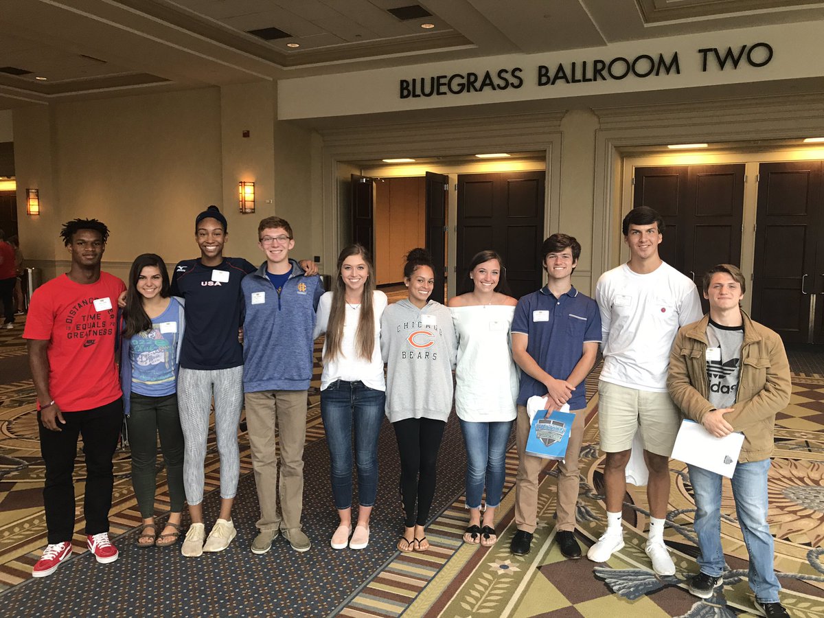 HCHS_Athletics's tweet photo. HCHS at the @KHSAA Hype Leadership Conference. #MyReasonWhy https://t.co/KaDKAvB5zg