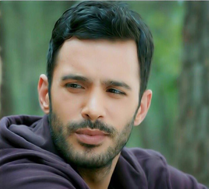 cupa555533's tweet photo. Özlenirsin, alabildiğine varsın, daha da var oluyorsun günden güne, bi kuş olsa mavilik derdi buna💙
iyi ki varsın iyi ki sen @baris_arduc 🌠 https://t.co/76WQkuXPxL