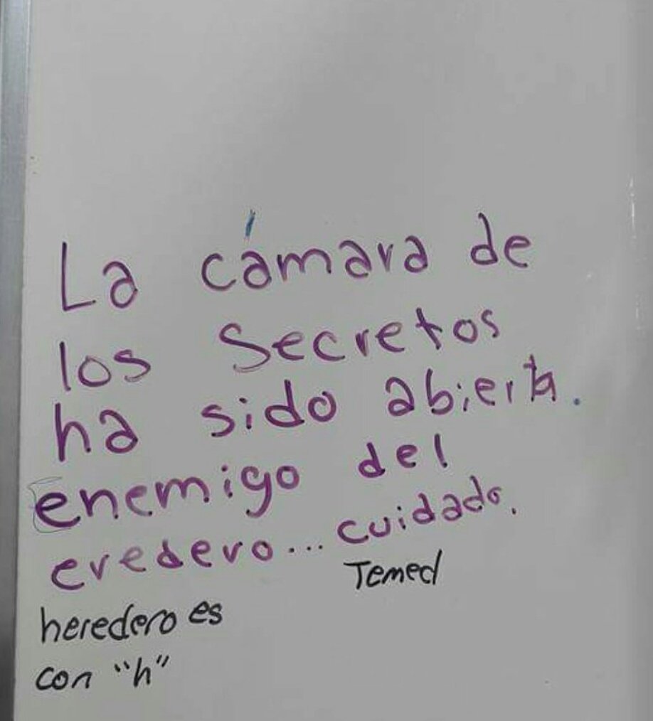 ProfesorSnape's tweet photo. Quieren llegar a ser magos y no son más que muggles. https://t.co/MSEpZ05dvy