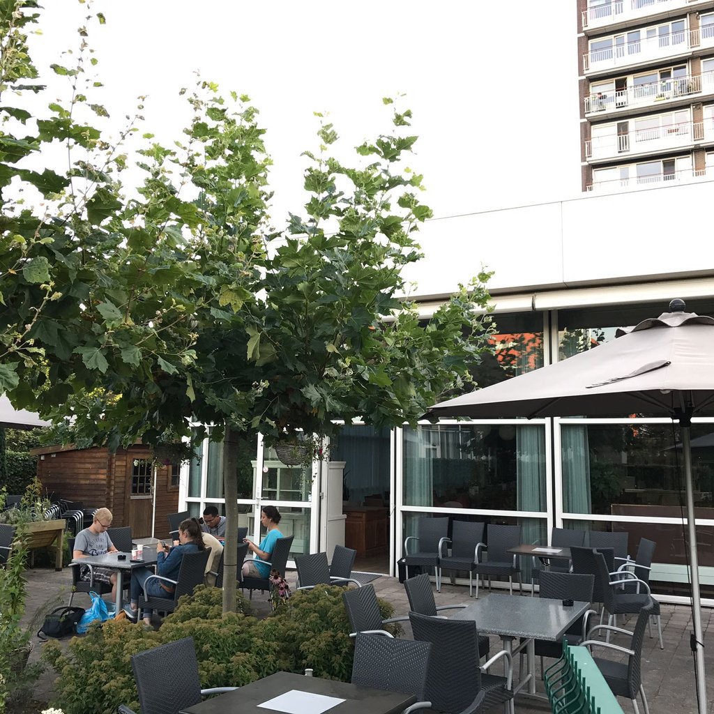 Redactieoverleg #more010 mobiele reporters @PrinsAlexander! <a href="/OnsAlexander/">Arrangeur</a> @BadplaatsNESLND <a href="/zevenkamp/">Zevenkamp</a> <a href="/grasbuurt/">Grasbuurt Ommoord</a> <a href="/Buurtwerk7kamp/">Buurtwerk Zevenkamp</a> #open010