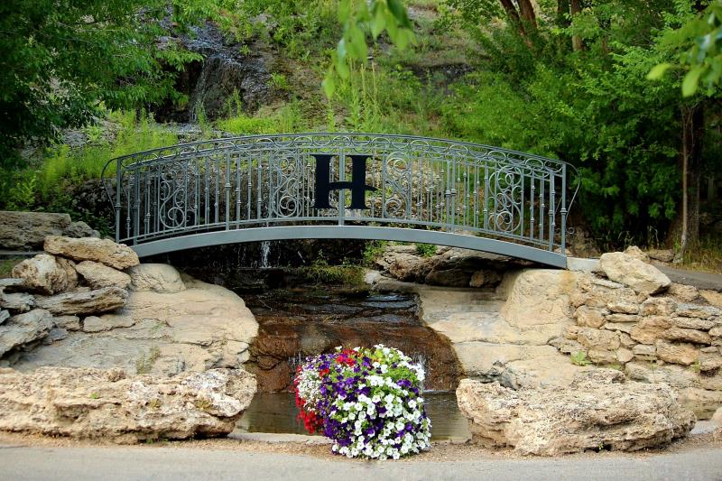 Kenna_123's tweet photo. My friend Angela is a finalist in Homestead Resort's Photo Contest - help rally votes: https://t.co/iMWWbDWumT @HomesteadResort https://t.co/YGvjclHI7j