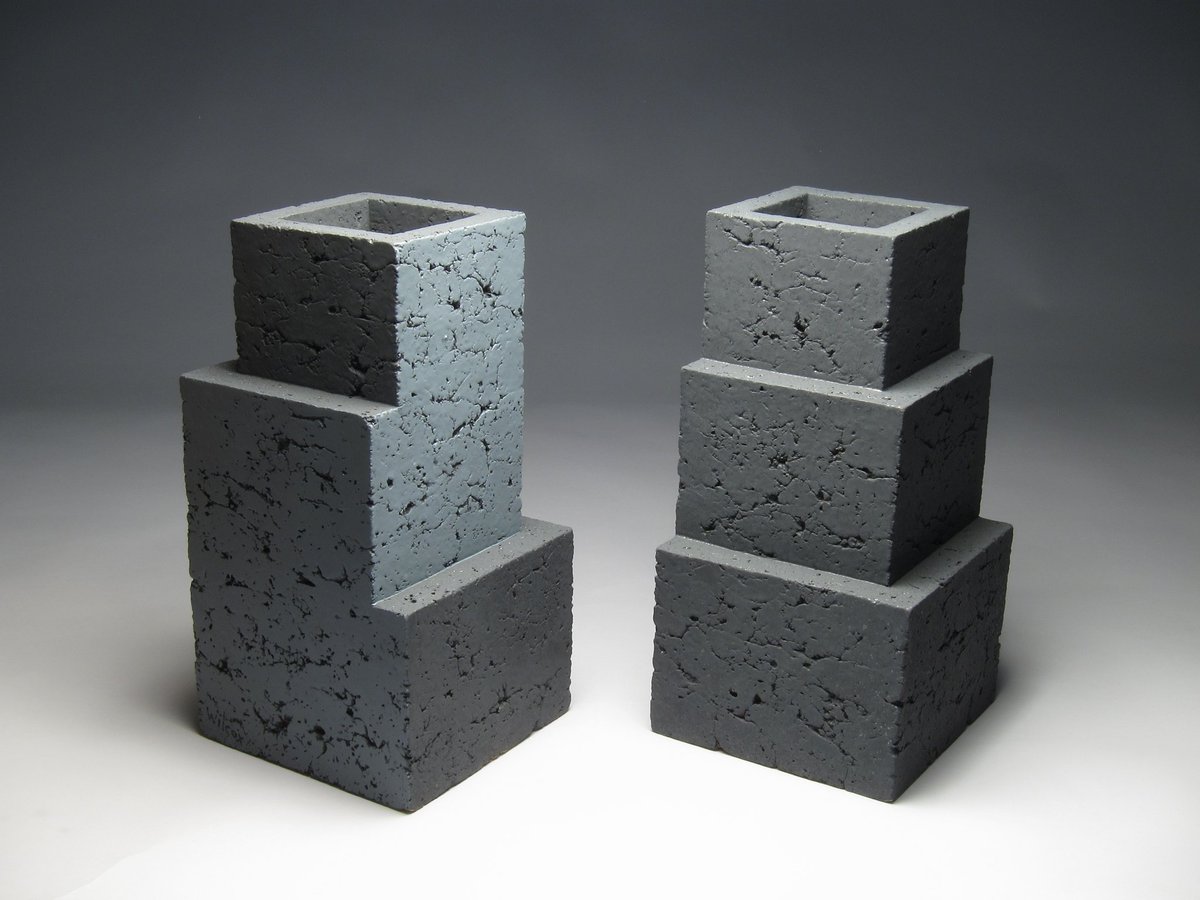 Craft_Biennial's tweet image. "Ziggurat 3.3" &amp;amp; "Ziggurat 3.4" by Zane Wilcox, 2017. Reduction fired #stoneware @WilcoxStudio #ArtistoftheDay #CraftBiennial #CanadianCraft