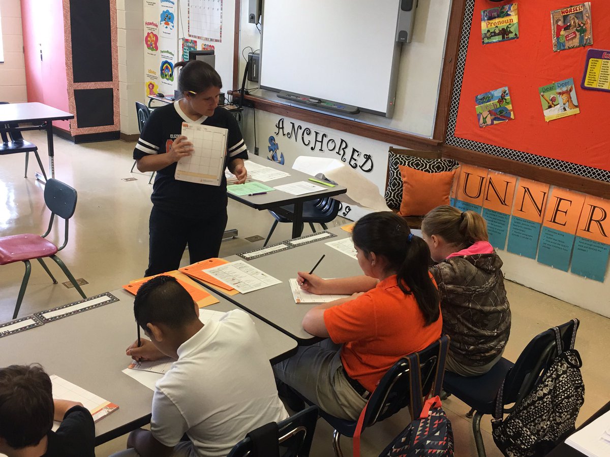BladenCountySch's tweet photo. #bcsfirstday17 at Elizabethtown Middle students filling in their school planners. https://t.co/pyYin65UTE