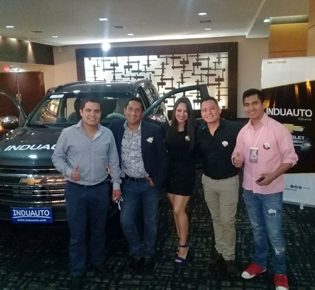 Induauto_ec1's tweet photo. Nuestro #TeamINDUAUTO en #EFW, gracias a todos quienes fueron parte de esta grandiosa experiencia. #FashionWeek #Ecuador #Chevrolet https://t.co/SzekmdrPVQ