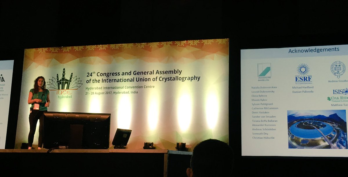 MEx_ESRF's tweet image. Today at #IUCr many wonderful sessions on high pressure science, including one with 2x @esrfsynchrotron staff and 2x users! Great talks!