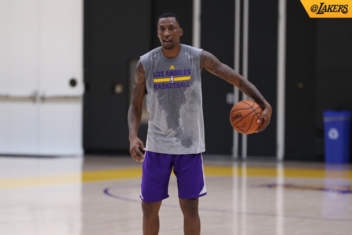 Lakers's tweet photo. .@CaldwellPope keeps pushing. #LakersWork https://t.co/wWPv2Gy0Da