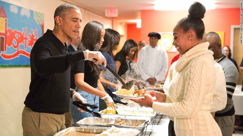 This Obama photo is doing the rounds after Hurricane Harvey. It's actually from 2015. cnn.it/2wiNX6I
