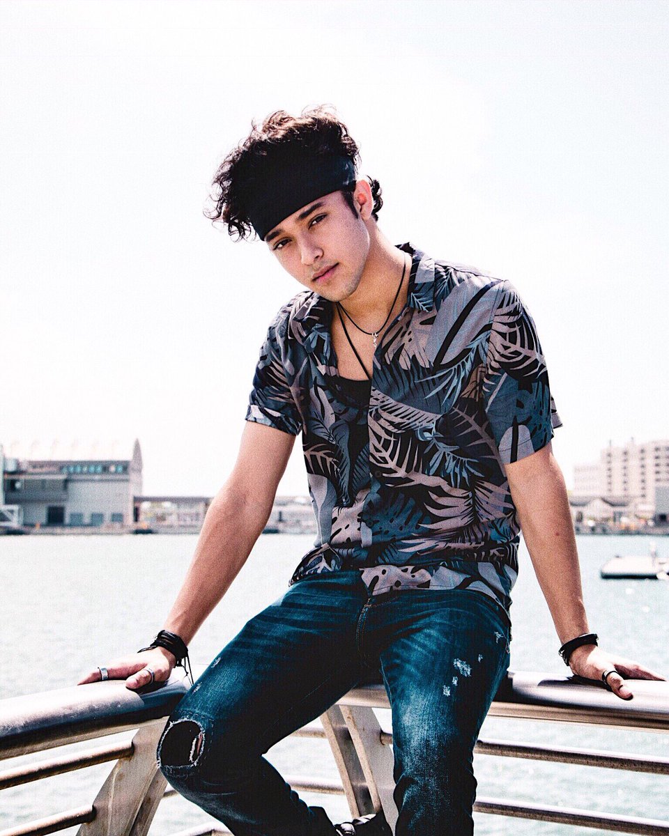 Joel_pimfk's tweet photo. Nuevo Personaje
Joel Pimentel 
Tengo 18 años 😏😂 Soy Parte De CNCO 💆Soy Fake💪 Si ven esto Mandemen Un DM ¿Me ayudas con un RT? https://t.co/UhusKQBZPW