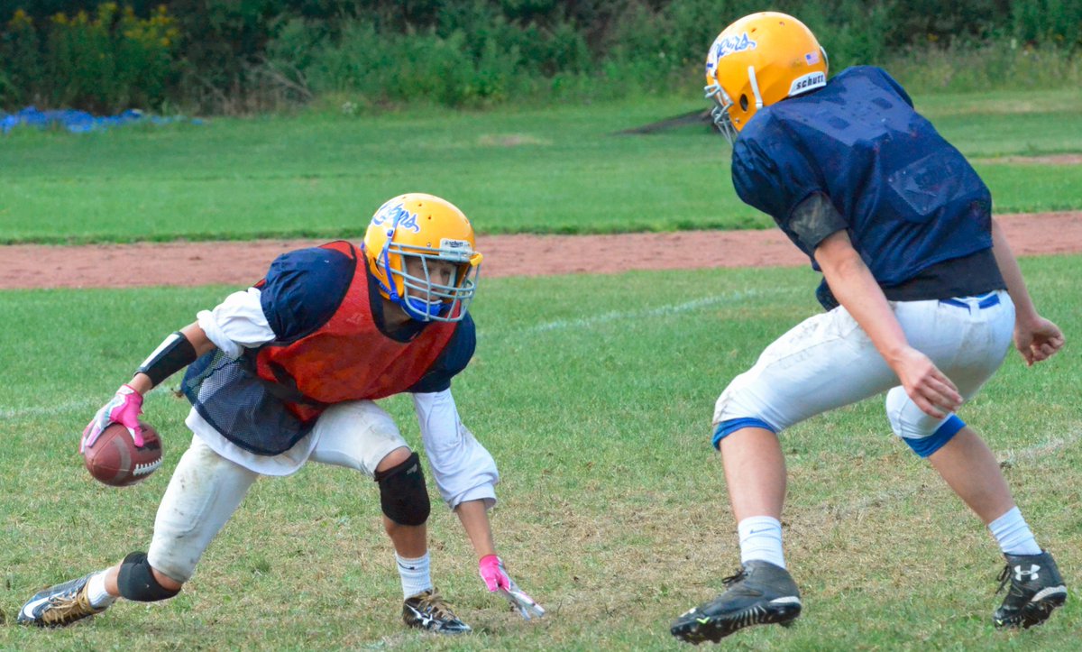 OneidaSports's tweet photo. #Football: @CazenoviaLakers expectations remain high in preparation of another title defense.
https://t.co/otX6tS6h2J https://t.co/CSI4xBwzGs
