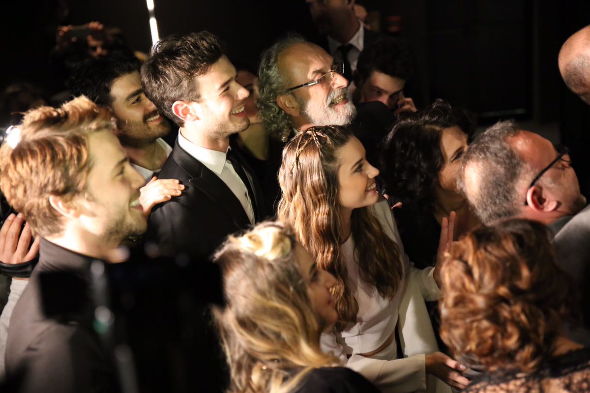phoebe_holl's tweet photo. Aytaç ın Kötü Çocuk da oynadığını galerimde gezerken fark etmem xöaöxnşanza https://t.co/qipNbgZBlS