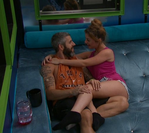 BB21Rewind's tweet photo. 10:36AM Maven timestamp - Matt talking about complimenting Raven - Flirting
Live Feeds- #SaveMaven #BBMaven #CBSBigBrother #BBMatt #BBLF https://t.co/vlSCV8uhfa