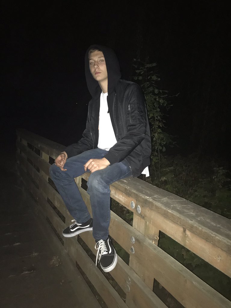 TaylorBradish's tweet photo. When in Portland https://t.co/o5pwrcwV4Z