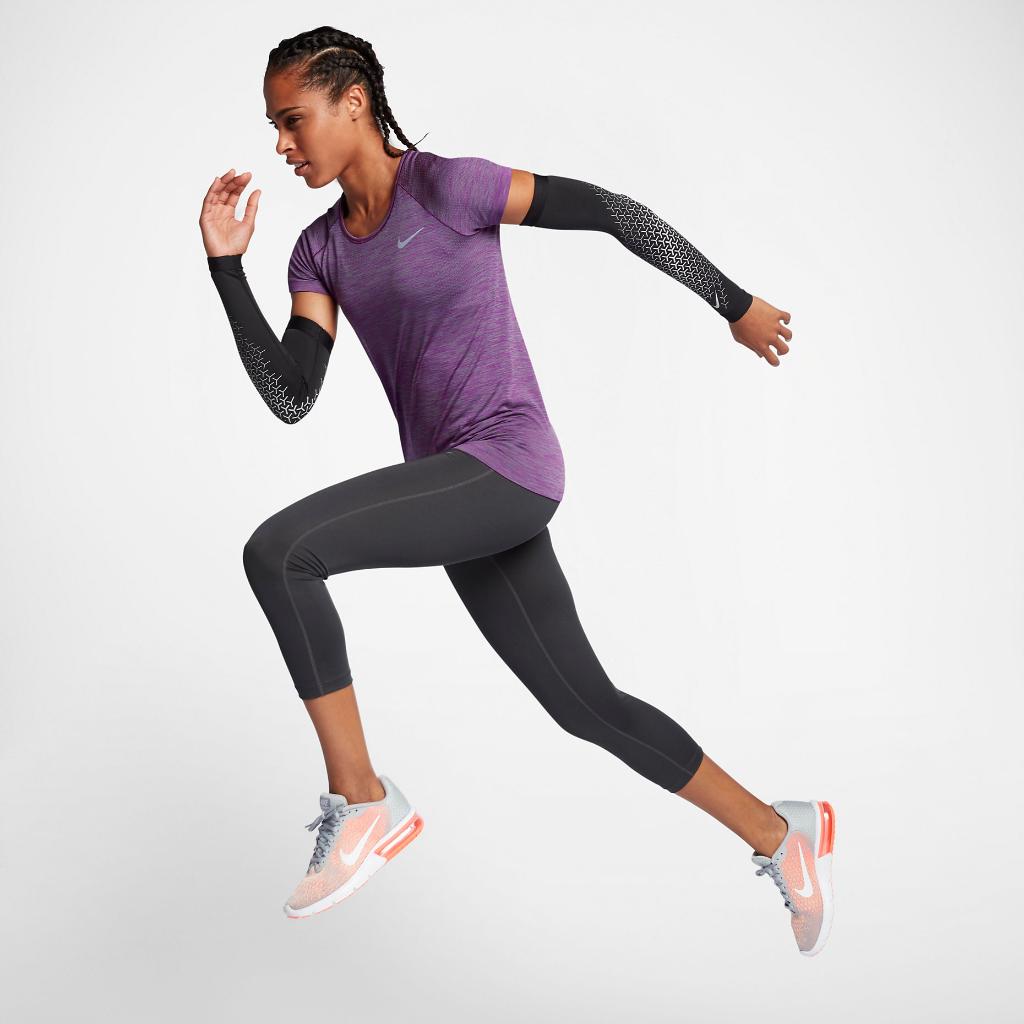 NikeOC's tweet photo. Engineered breathability, smooth comfort.

Shop the newest Women's Dri-FIT Knit Tops at Nike South Coast Plaza &amp; Nike Fashion Island. https://t.co/4oWwQKCCLs