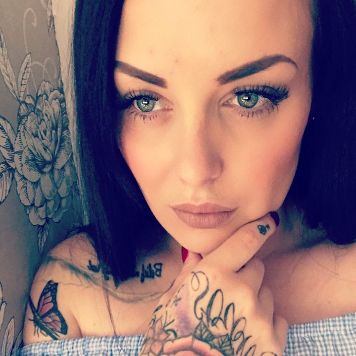 MissVief's tweet photo. #NewProfilePic https://t.co/LZrNWmu8ON