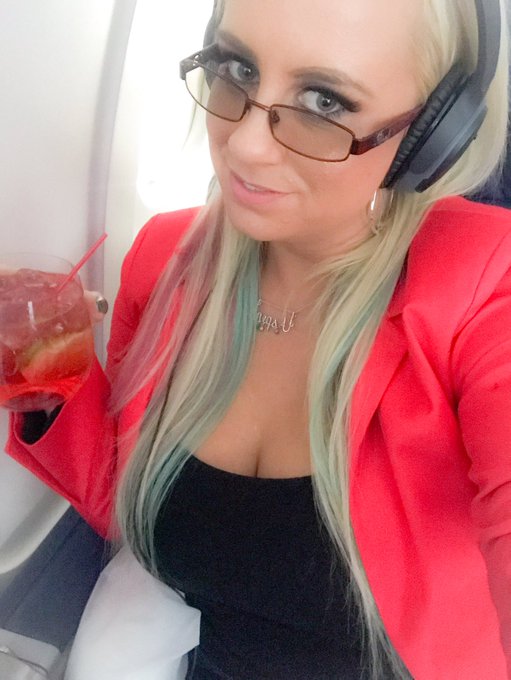 Despite the flight delay I am happily on my way to NYC for a few days!!! https://t.co/rGBWCkvmeS<a href="/tag/thongthursday"class="tags"><span>#thongthursday</span></a><a href="/tag/bigtits"class="tags"><span>#bigtits</span></a><a href="/tag/teenybikini"class="tags"><span>#teenybikini</span></a>