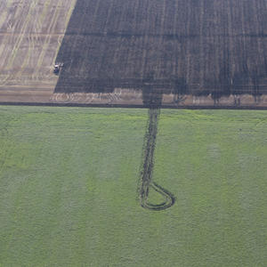AgweekMagazine's tweet photo. Asleep at the wheel? https://t.co/TYlGkQ0ten https://t.co/9jFeaAEN1T