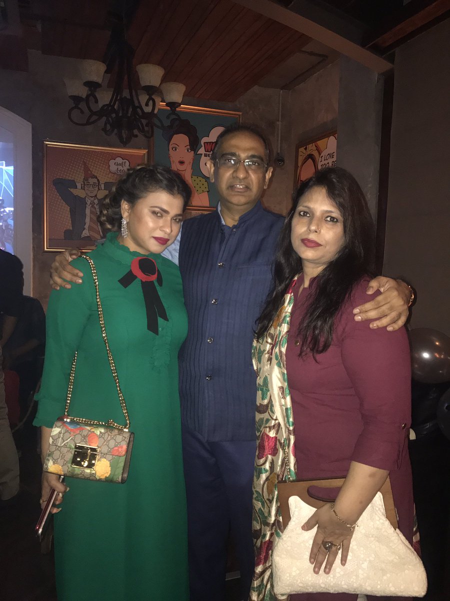 ImranZaki9's tweet photo. Birthday bash of fashion designer, Jaya Mishra at Afra Tafri https://t.co/kD5Xg3Deiz