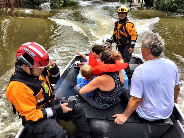 OCFireAuthority's tweet photo. Members of CA Task Force 5 are on the ground in Houston.Over 200 rescues have been made by crews. #HurricaneHarvery #SoCal #TaskForce5 #FEMA https://t.co/Unz9Hipo5P