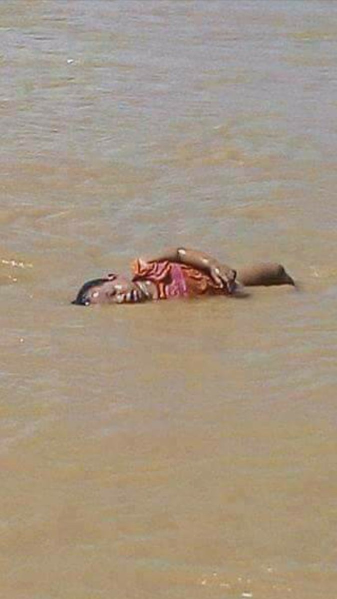 Bu dünyanın çoktan batması gerekiyordu.