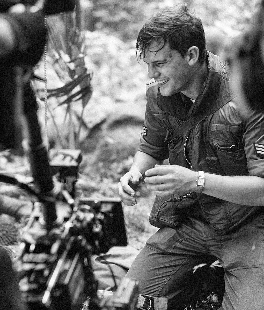 JIrvine_Chile's tweet photo. "I know it's cliché, but I'm literally never happier than when I'm working 🎥 #TheLastFullMeasureMovie "
#JeremyIrvine en su Instagram #Pits https://t.co/EOOkymxmvU