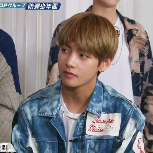 taesoutfits's tweet photo. taehyung is glowing https://t.co/OOXamXTYDK