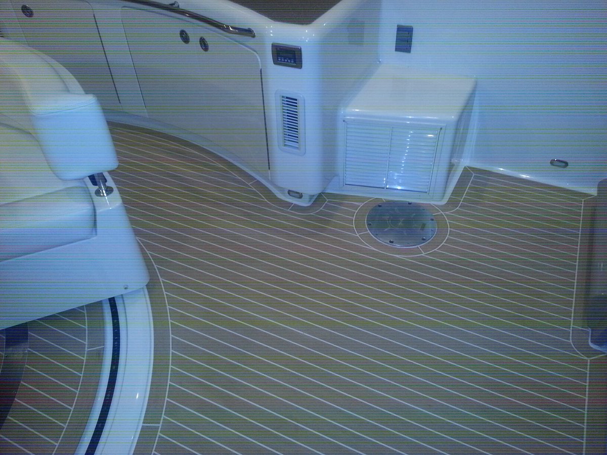 PermateekInt's tweet photo. This Sundancer 580 was fitted by Elite Yacht Service in Canada. Great installation of Permateek Modern Elite. https://t.co/Ha6lzWn3hn