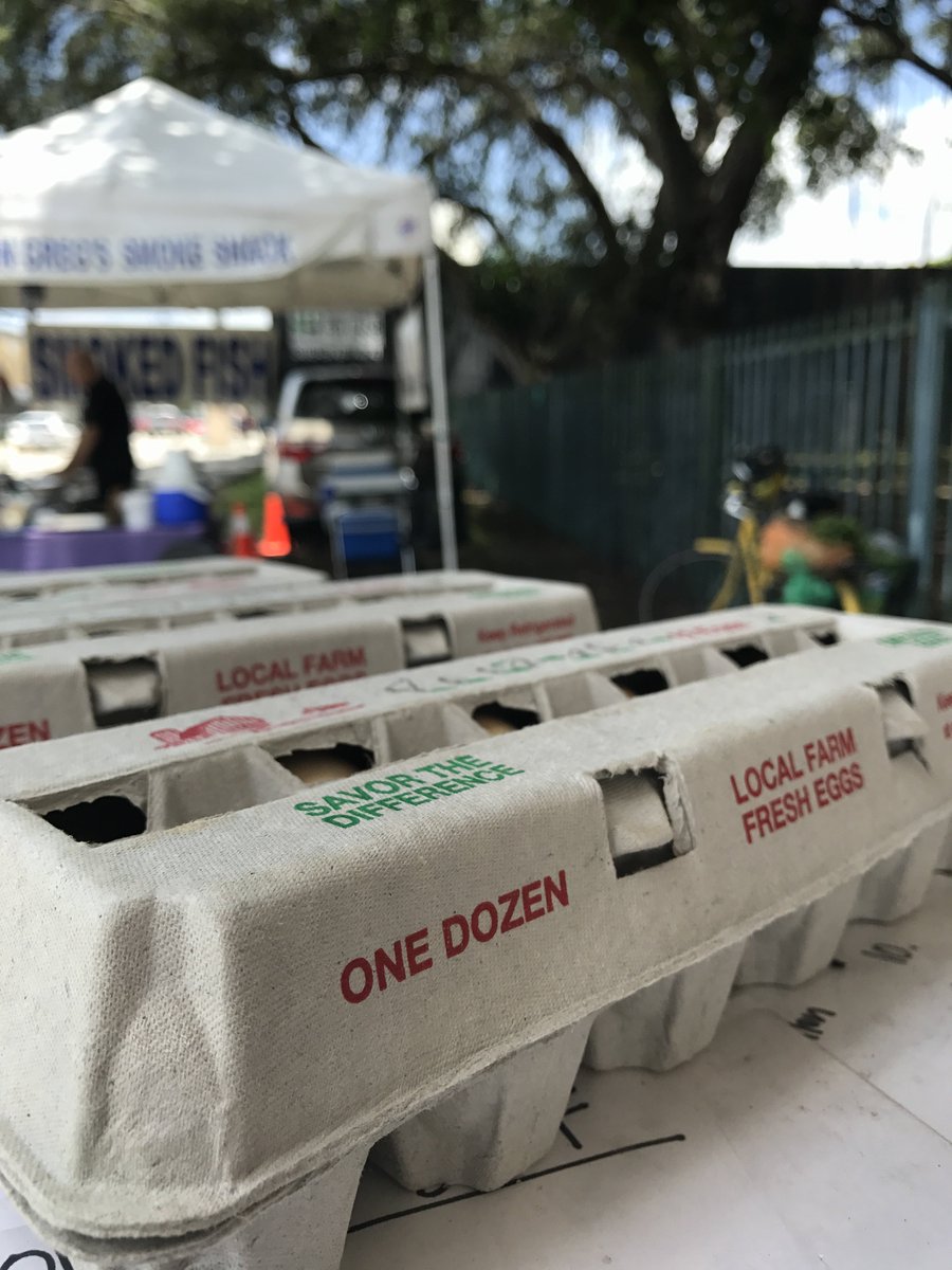 EdibleSoFla's tweet photo. Stock up on fresh produce, prepared foods at tonight's #farmersmarket @ArshtCenter 4-8! Fruits, veggies @urbanoasisproj Easy parking Lot C https://t.co/z2P0VmsCXt