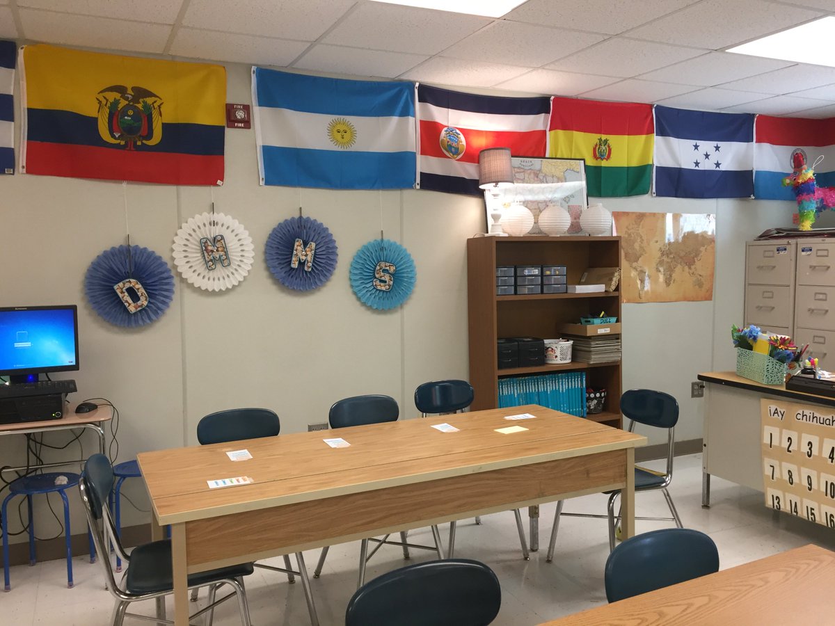 srtamercer's tweet photo. Successful first day back! ¡Bienvenidos! #JacketsBuzz https://t.co/h9pWUwc00P