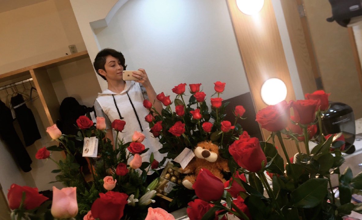 LauraVignatti's tweet photo. 💕🌹🙏🏻🌻🌟🦋🐻😊 de verdad que son lo más bello que he podido conocer! Mi primer regalo de cumpleaños!🎉🎊❤️ las adoro mis niñas hermosas! 😍😍😍 https://t.co/vUdeU9eYo4