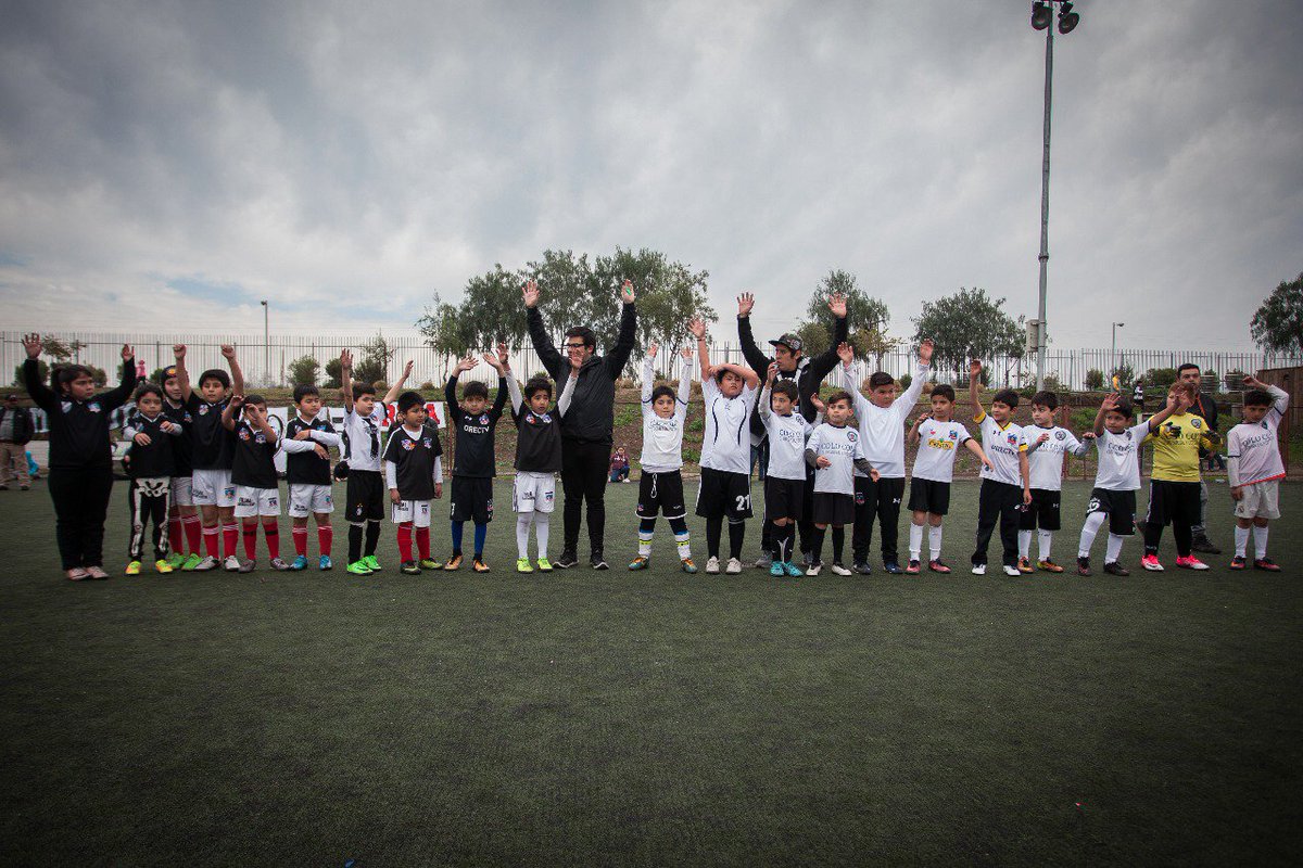 filial19deabril's tweet photo. Fin de semana lleno de @CSDColoColo: #LigaFranzPlatko Interescuelas visita a la #FilialColina y partido contra U. De Chile #SomosClubSocial https://t.co/4oqyDQJcZ3