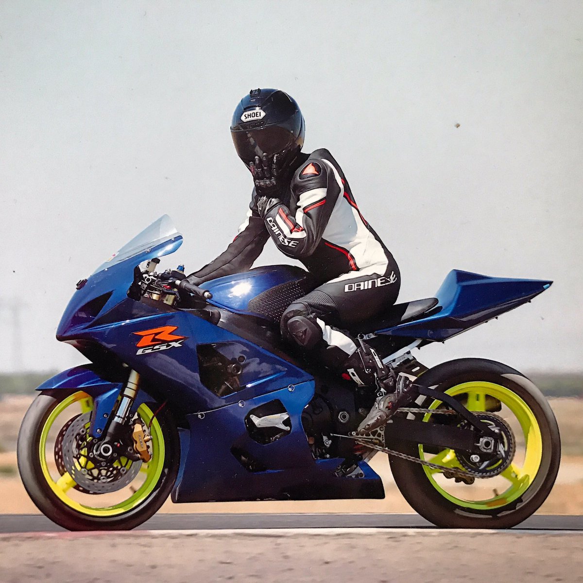 Raventurous's tweet photo. Oooops! 💁🏻💕 Great shot from @caliphotography of my reaction to unplanned #offroading at the #racetrack. #roadracing #whenindoubtthrottleout https://t.co/g6qrRuEETq