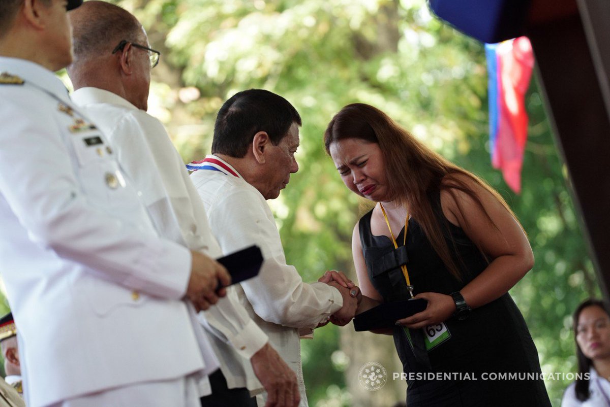 pcogovph's tweet photo. Pres. Duterte leads National Heroes Day celebration. #PartnerForChange https://t.co/eo9PvzZH97