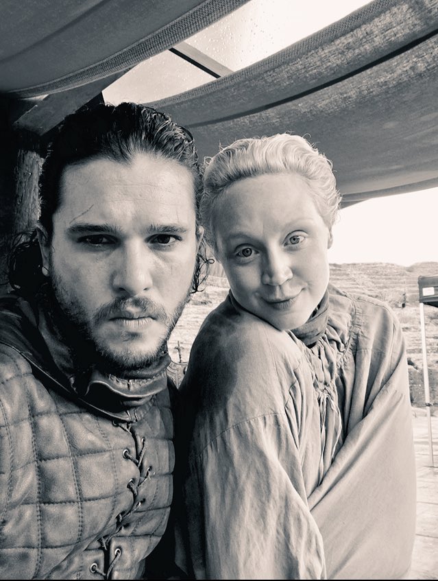 JustinB59006006's tweet photo. Please enjoy this picture of KITN and I #MODELLING @GameOfThrones https://t.co/vMXG757BrP