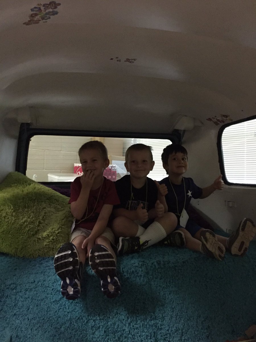 RESelmedia's tweet photo. Kindergarten students check out the Wonder Bus at RES! https://t.co/fAEL6EYtaP