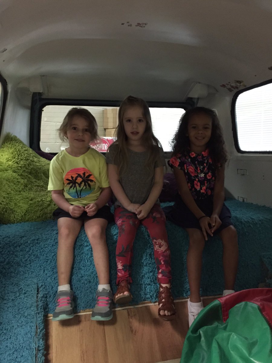 RESelmedia's tweet photo. Kindergarten students check out the Wonder Bus at RES! https://t.co/fAEL6EYtaP