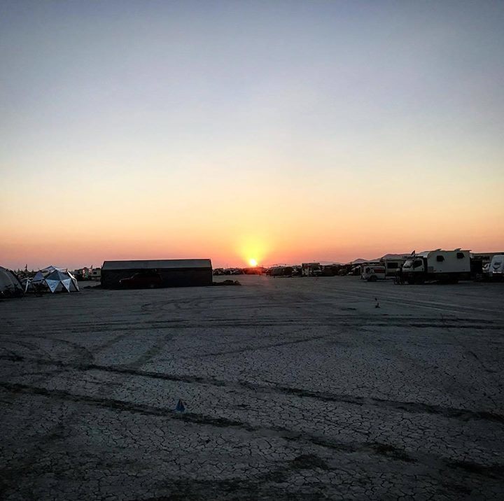 el_renaissance's tweet photo. First Sunrise On our way to #blackrockcity... #ElectricRenaissance 2017 visit us at 4:00 and Awe #TwoLanterns #bur… https://t.co/J44He6rI56 https://t.co/0LLlQhewqi