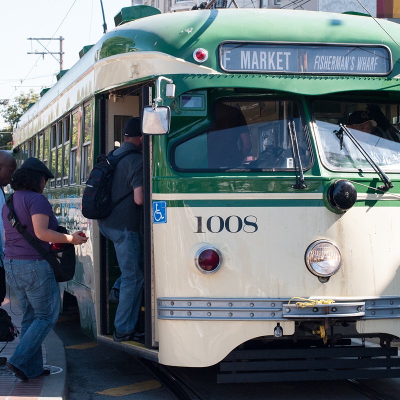 Nice travel piece from <a href="/latimes/">Los Angeles Times</a> @MrCSReynolds on #SFMuni's #FMarket: latimes.com/travel/la-tr-r… Thanks to <a href="/sfmsr/">Market Street Railway</a> for pointing it out.