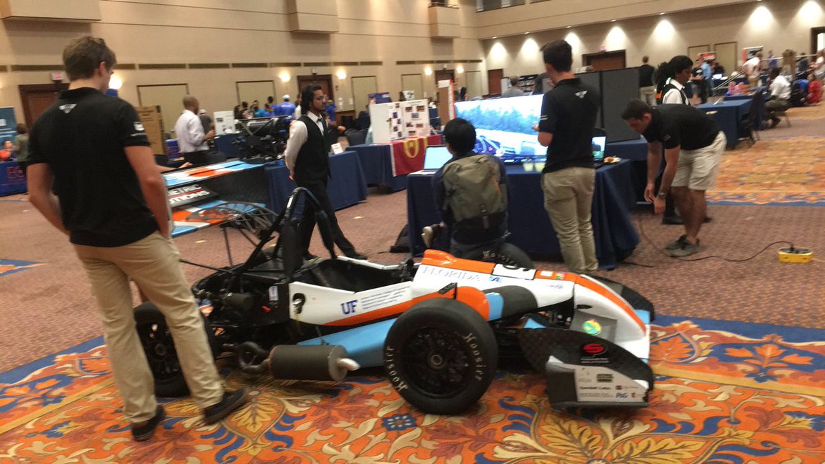 JoeyQuinto's tweet photo. Stop by our booth at the Rietz for the engineering new student welcome! https://t.co/uvOjpJlmhm