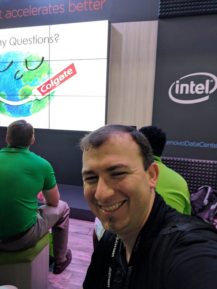 KFMercer's tweet photo. Lenovo booth presentation #LenovoDataCenter https://t.co/FVJKqHraqJ
