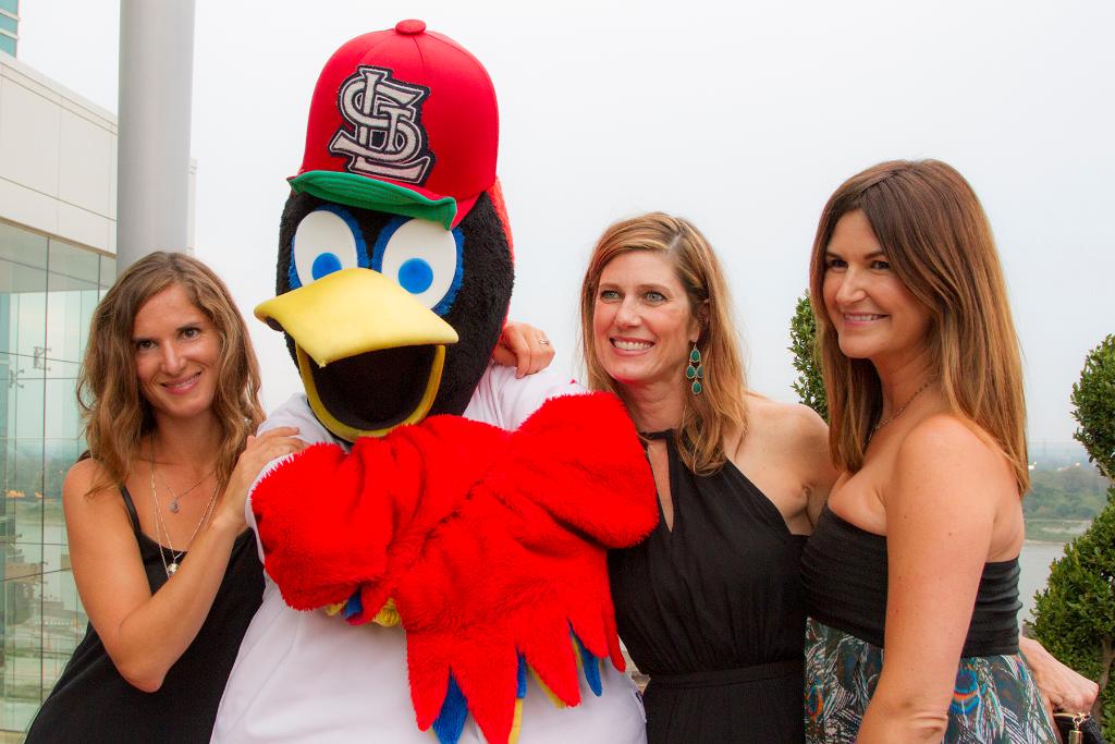 MarchofDimesMO1's tweet photo. Let's go Cards! Thank you @Cardinals for your continued support of healthy moms and babies through the Signature Chefs Auction #MODSTLCHEF https://t.co/Ya8pEFY99E