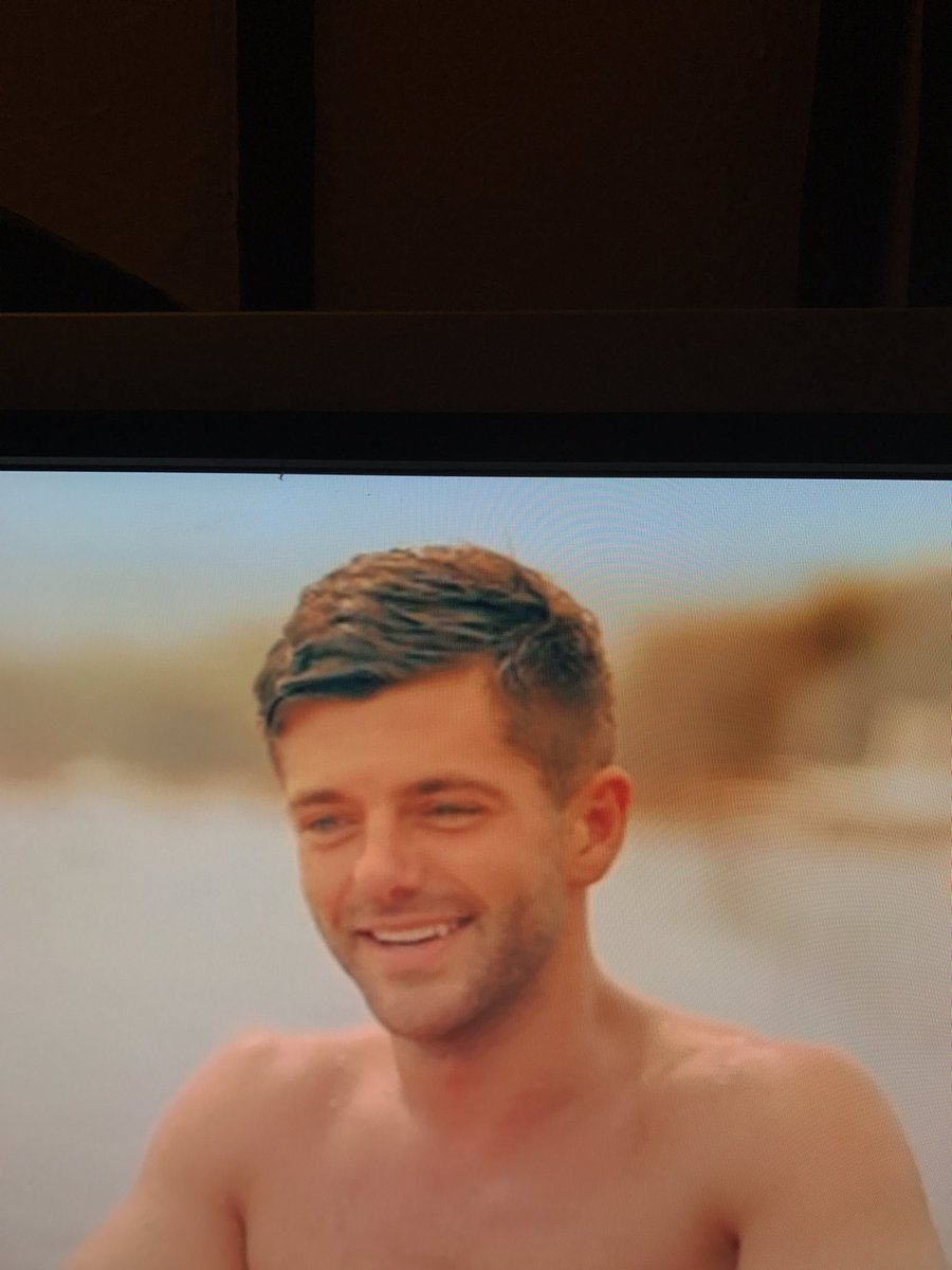 Veronique_KLS7's tweet photo. So for the first time I kinda fancy Alex M 🙊 #MiCIbiza https://t.co/EsdcsofhUi