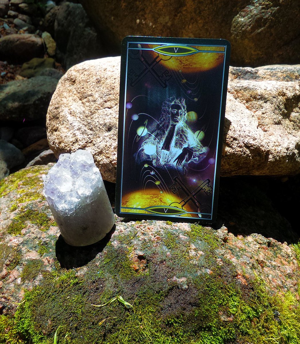 WillowGroveMyst's tweet photo. Tradition exists for a reason. https://t.co/Gorv4AhA91 #dailytarot #konekotarot #quantumtarot #cartomancy https://t.co/4SQOxdBGbt