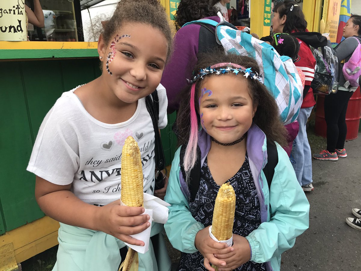 AlaskaStateFair's tweet photo. The #AlaskaFair is #BetterTogether 🎡💕 #fairfood #fairfaces #fairrides #fairfun https://t.co/tbFMi8U5eg