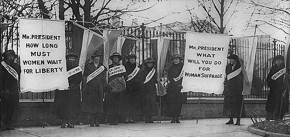 Police arrested 10 suffragists near White House demanding voting right for women. 4 demonstrators likely to get prison sentences #1917LIVE
