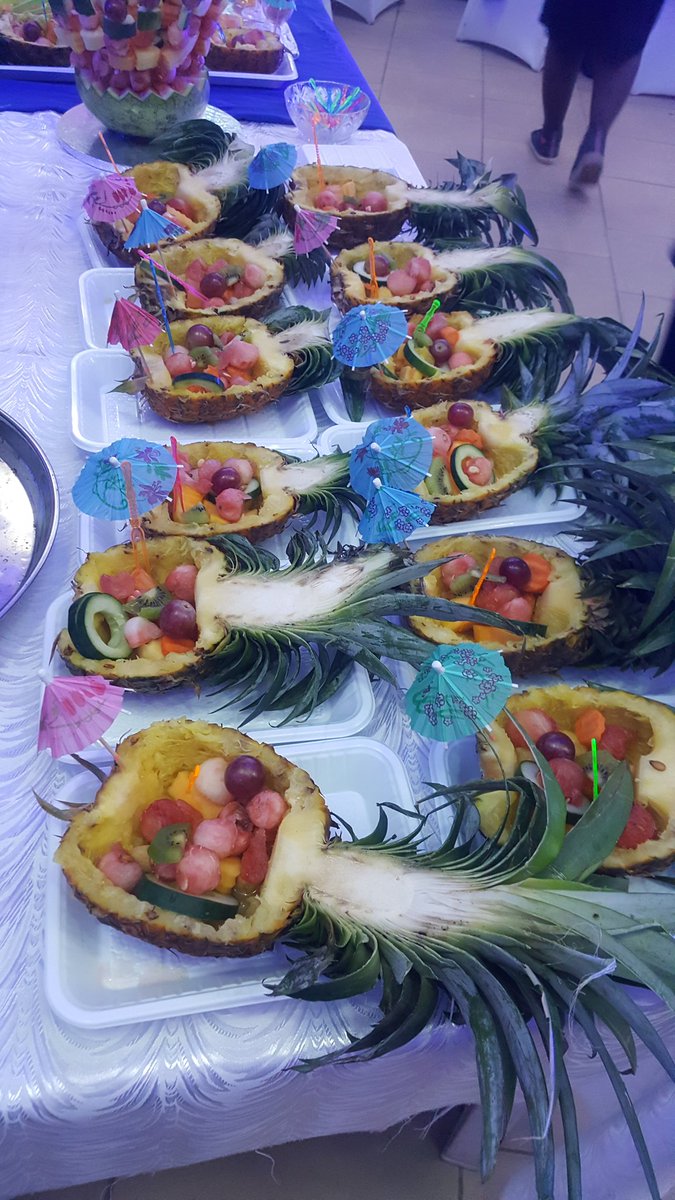 FruitBoxNg's tweet photo. Eating lots of #fruits is one of the tried and proven recommendations for a #healthydiet #fruitcups #pineappleboat #fruitbouquet #abuja https://t.co/l6fNVqsrZj