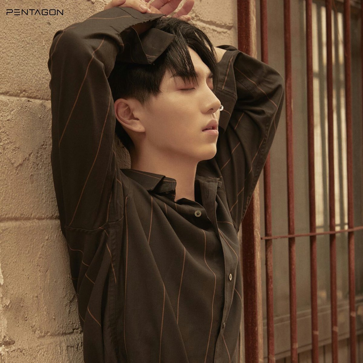 k_lockskl's tweet photo. 🍁 #PENTAGON (#DEMO_01) Icons (1/3) 🍁
- rt if u save
- do not repost/edit
- cr to the owners 
~moomie https://t.co/yXROmAmhIQ