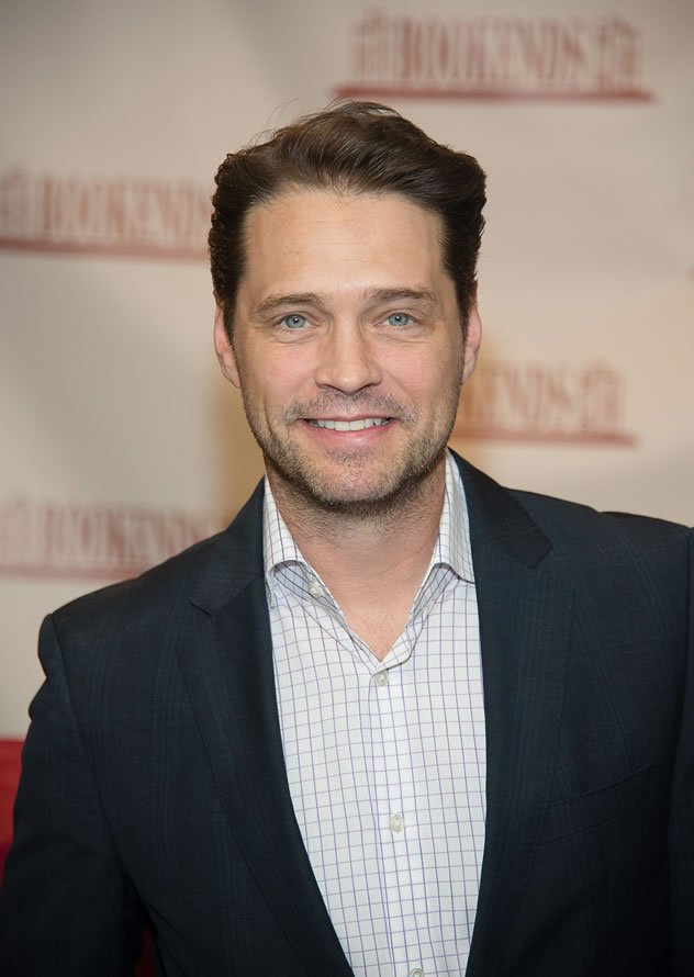 Happy Birthday Jason Priestley 